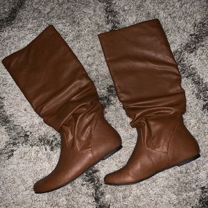 Women’s Tan leather boot